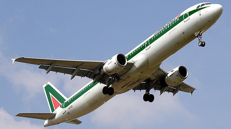 Curse anulate pe Otopeni din cauza condiţiilor meteo