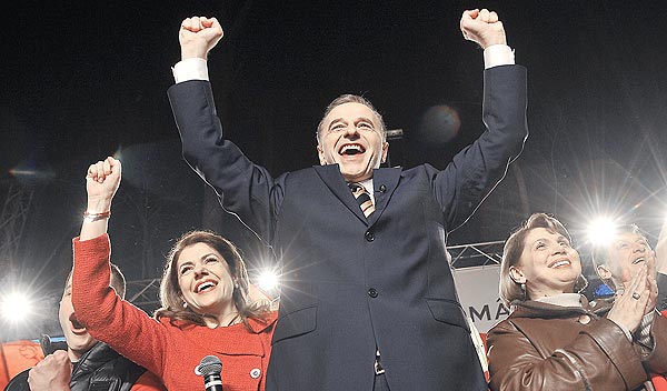 Să afle şi el ce ştia Băsescu: întrebările lui Turcescu