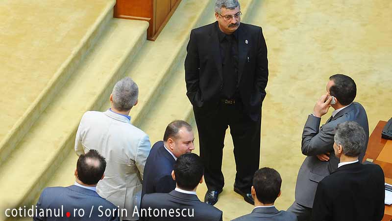Prigoană: Dacă aş avea o fată nimfomană aş face-o curvă