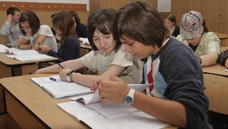 Funeriu vrea ca elevii să stea în vacanţa de iarnă cinci săptămâni