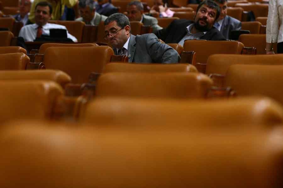 Viaţă de deputat în România