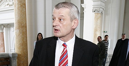 Oprescu: În 2011 vom termina lucrările la toate şcolile incluse în programul BEI