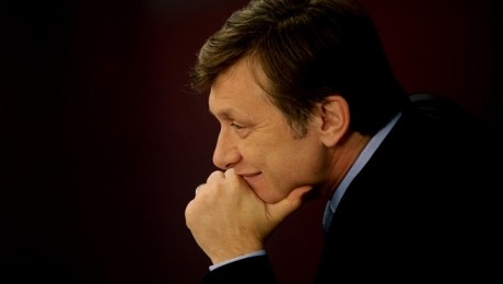 Antonescu: Mă simt obligat la o nouă candidatură la președinţia României