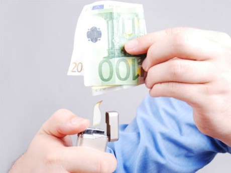 35% dintre francezi se declară împotriva euro.50% dintre germani vor marca