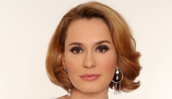 Andreea Esca, pregătită pentru Crăciun