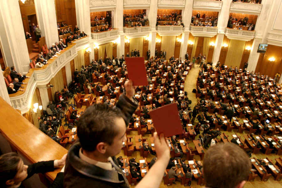 Domnule senator Viorel Riceard Badea, domnule deputat Mircea Lubanovici