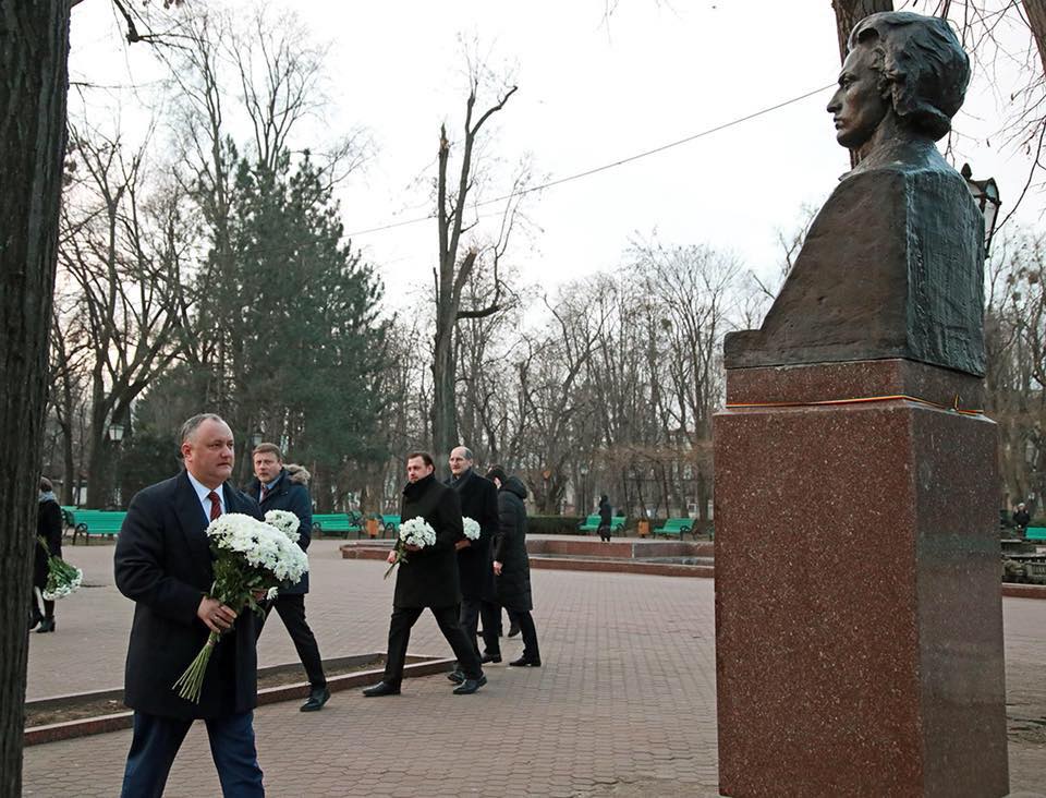 Dodon și-l adjudecă pe Eminescu