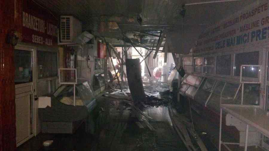 Incendiu la Hala Veche Obor (Foto)