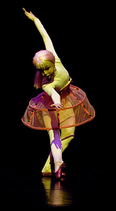 Dansatori, păpuşi şi coregrafi de marcă la Lyon