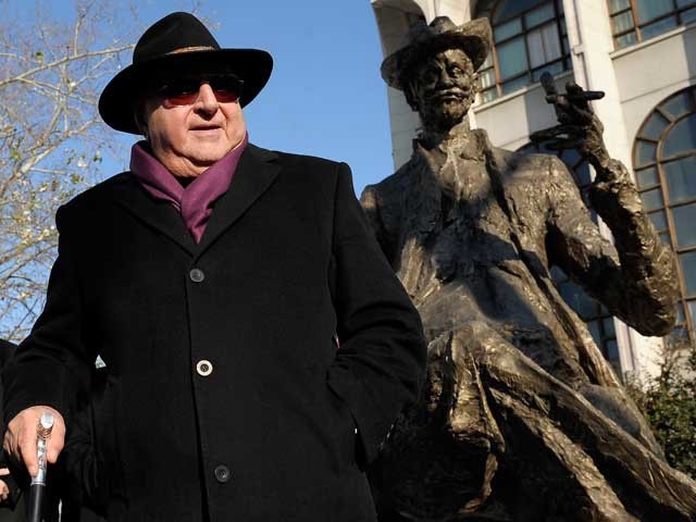 Dinu Săraru, un învingător prin decenii de cumpănă