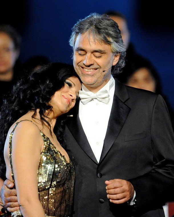 Vocea lui Andrea Bocelli va răsuna sâmbătă seară ca un clopot de aur