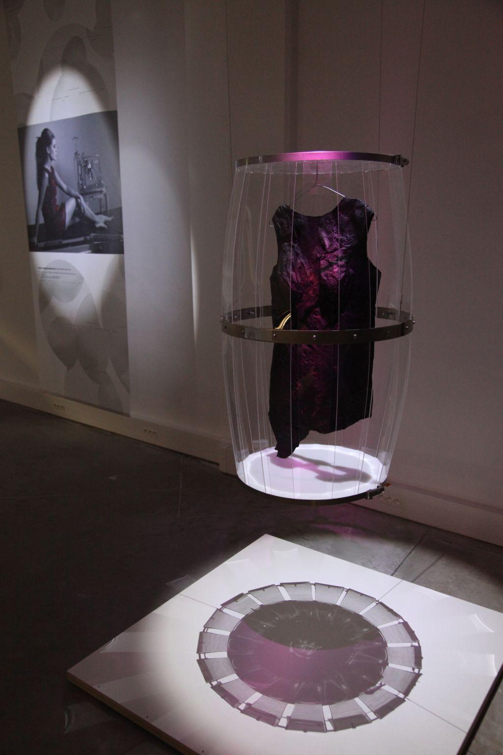 „Textiles Surprenants, Design and Art”