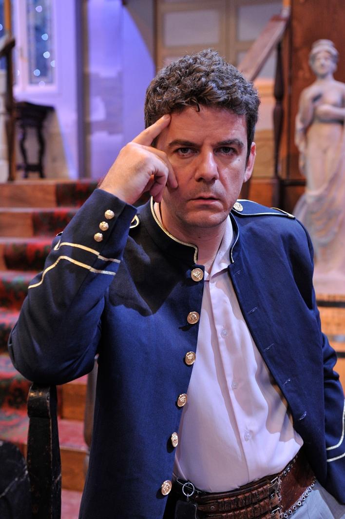 Premieră TV: piesa „O noapte furtunoasă”