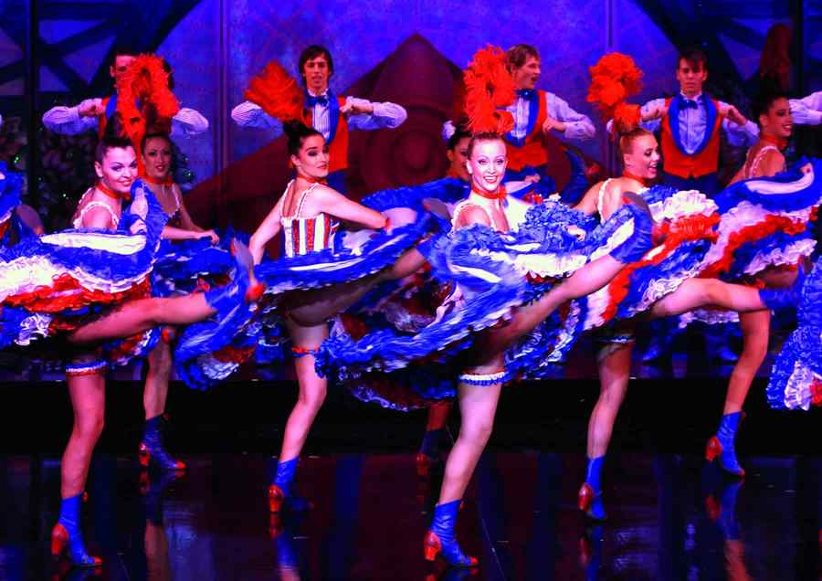 Teatru, dans, cabaret, dramă şi senzualitate în noaptea cea mai lungă, în Paris
