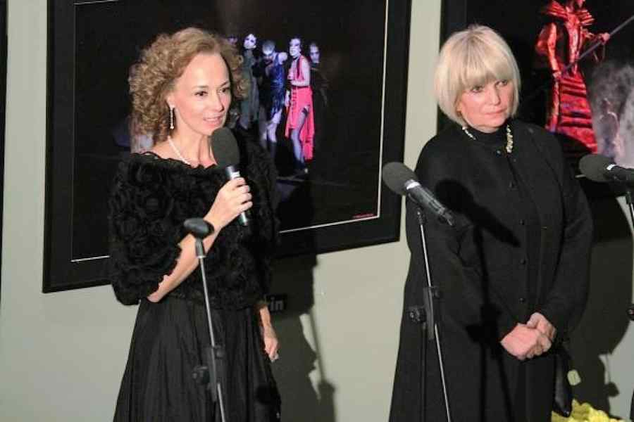 Festivalul Naţional de Teatru – la mijloc de poveste