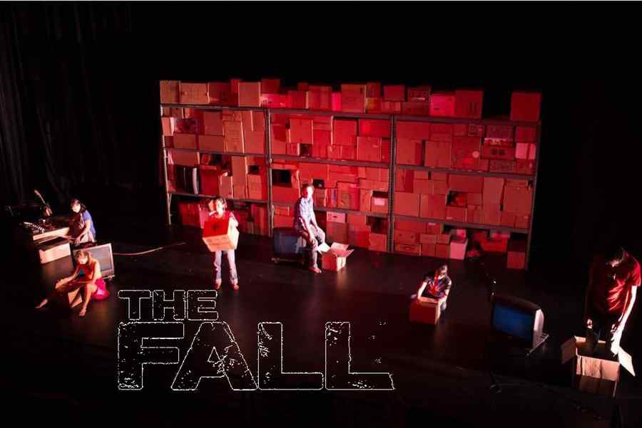 „The Fall”, piesă de teatru multimedia dedicată celei de-a 25-a aniversări de la căderea Zidului Berlinului