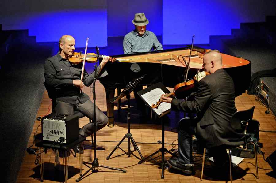 „Fantasm”, de la jazz modern la muzică camerală contemporană, cu Mat Maneri, Albrecht Maurer şi Lucian Ban