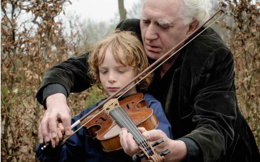 Filme, ateliere şi dezbateri cu cineaşti de marcă la KINOdiseea