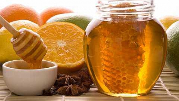Mierea de albine, cel mai eficient remediu contra tusei la copii