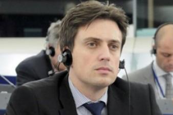 Ivan: Cei care cer amprentarea românilor ar trebui să se întoarcă în Evul Mediu
