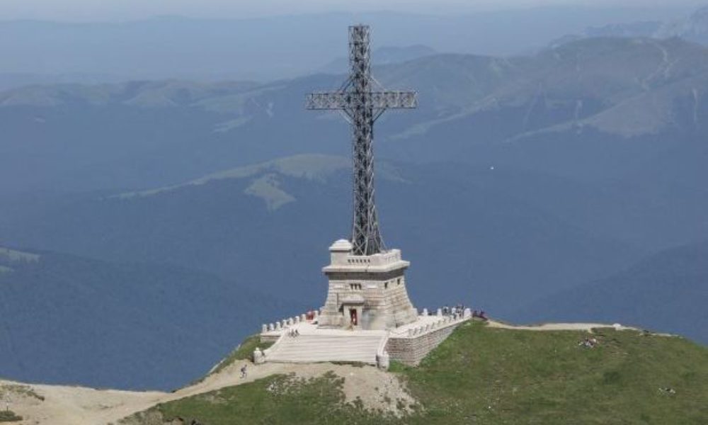 The military will climb the Caraiman Peak