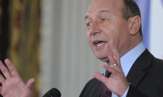 Băsescu: Am simţit nevoia să atrag atenţia asupra unor evoluţii din Moldova. Am pornit de la situaţiile de risc din Moldova