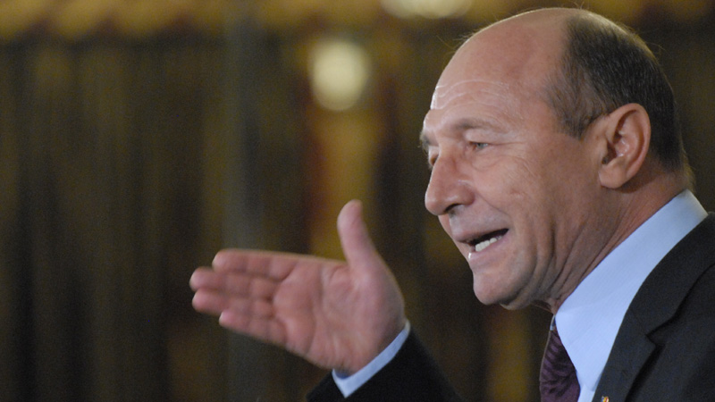 7 întrebări pentru Traian Băsescu