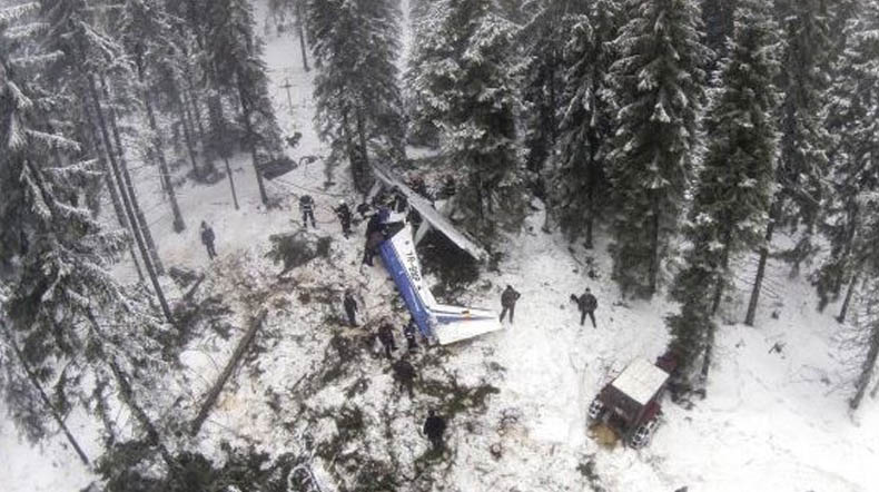 Salvatorii din Apuseni cer repararea drumului distrus în urma accidentului aviatic