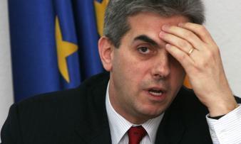 Guvernul vrea să renunţe la cota unică