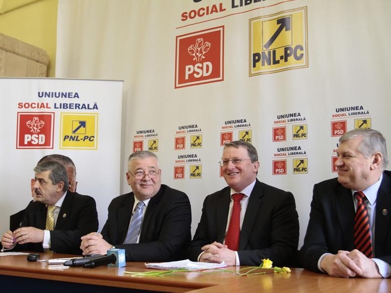 La Cluj, partidul unic nu moare. USL a murit, trăiască USL!