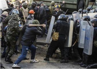 Russia Today: „Lunetiştii de la Kiev, angajaţi de opoziţie”