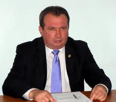 „Care au fost motivele sau criteriile la desemnarea în funcţia de ministru delegat pentru Dialog Social?”