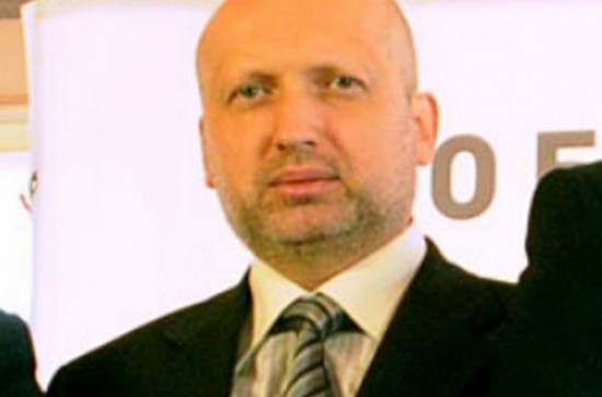 Ce spune președintele Ucrainei despre o implicare a ţării sale într-un conflict armat în Crimeea