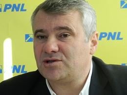 Băsescu și Ponta, principalii vinovați pentru manifestațiile extremiste