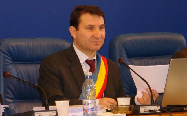PSD, acuzat că face majorități locale cu PDL în timp ce plânge după USL