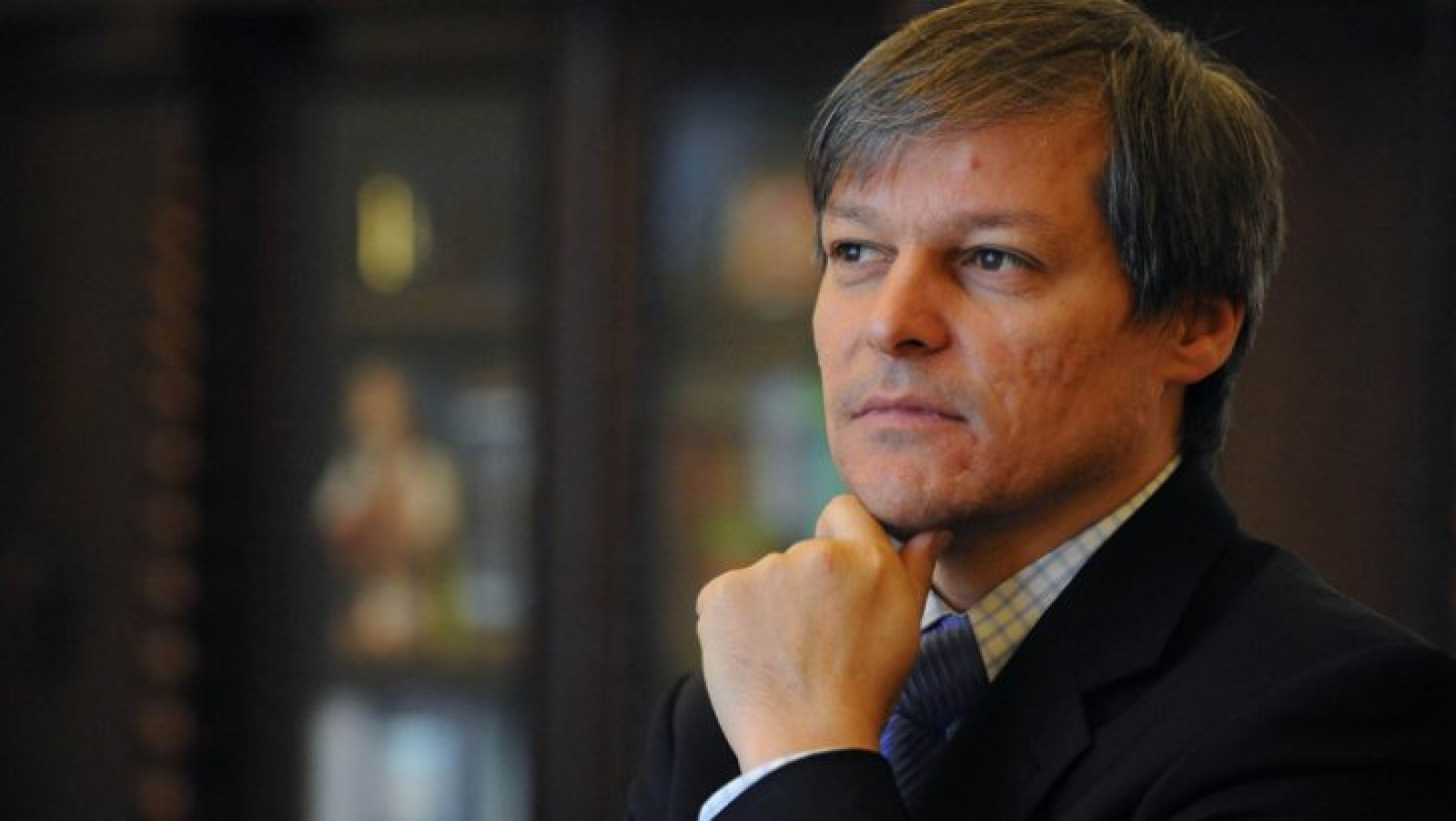 Dacian Cioloş ar fi fost un banal activist al PCR