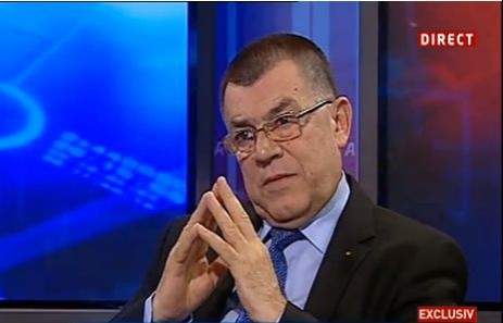 Cum a ajuns „excelența sa” Radu Stroe din vinovat în tragedia aviatică, salvator al voturilor românilor