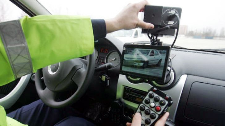 Prins circulând cu 216 km/h pe autostradă