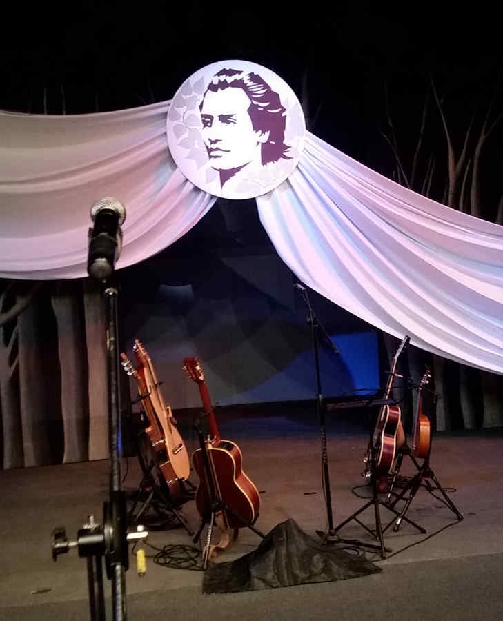 Ce fac din noi Premiile „Eminescu“