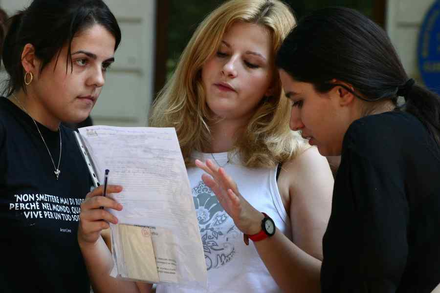 Marţi începe examenul de bacalaureat
