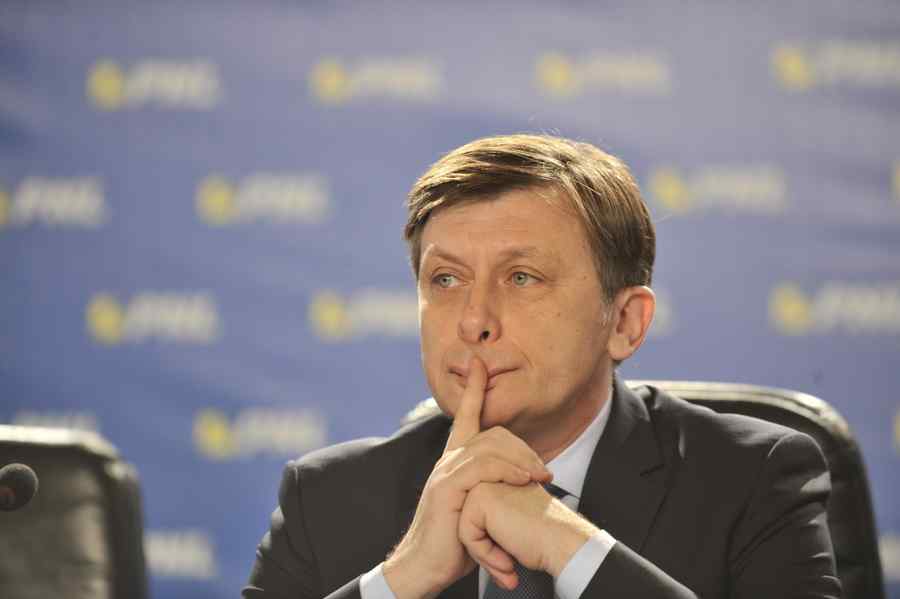 Crin Antonescu: Demisia lui Traian Băsescu ar fi un gest firesc