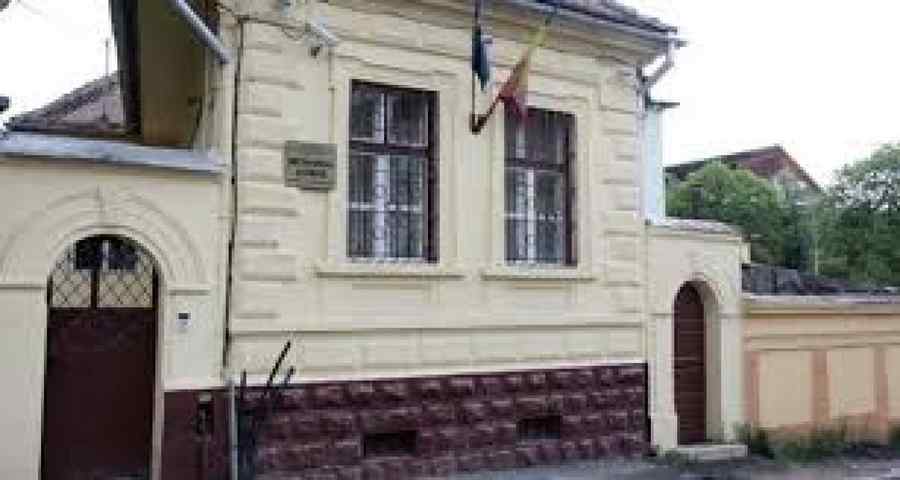 Inspector şcolar urmărit cu ajutorul SRI pentru trafic de influenţă şi luare de mită