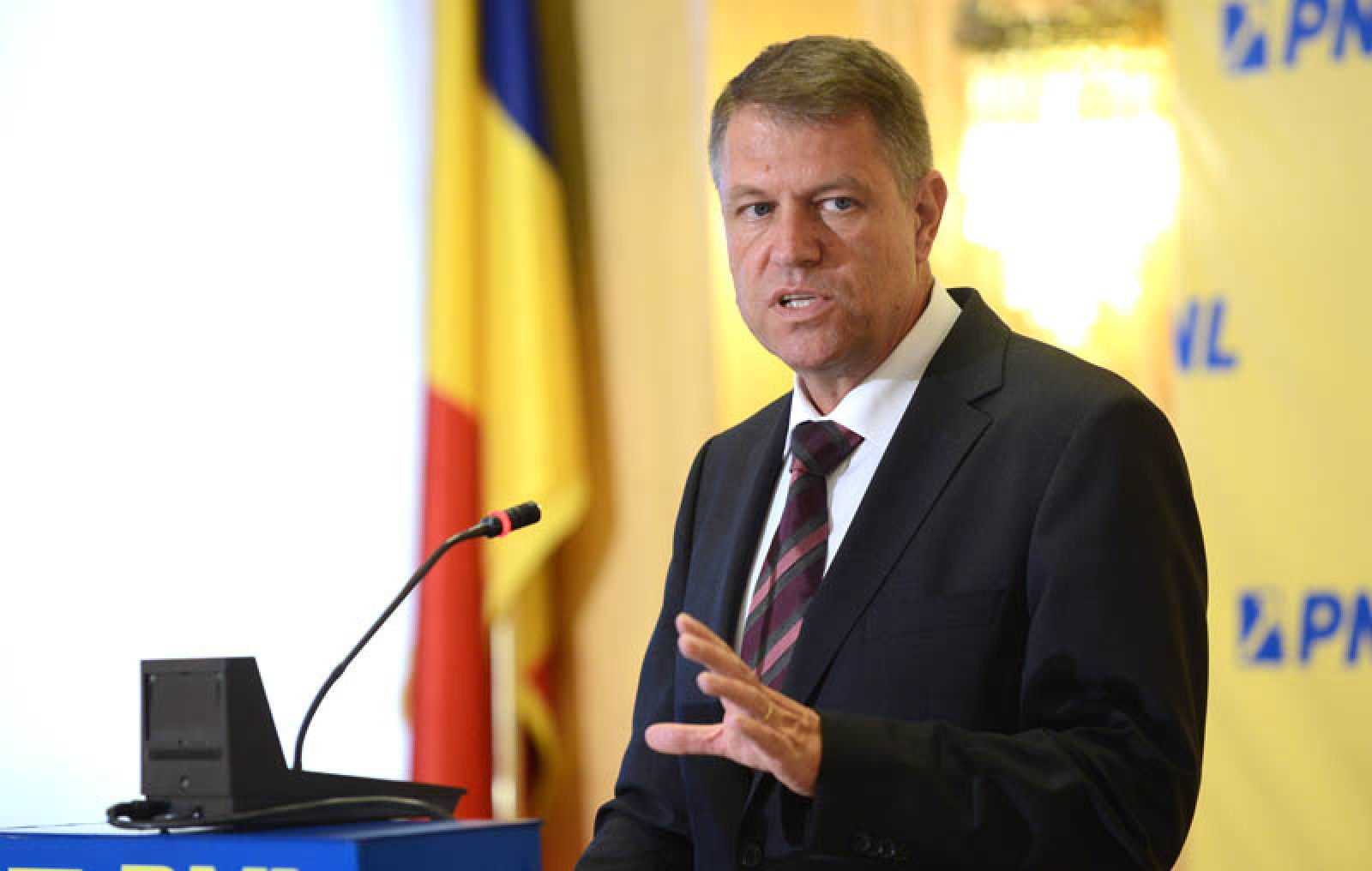 Alegerea lui Iohannis în fruntea PNL, contestată în instanță