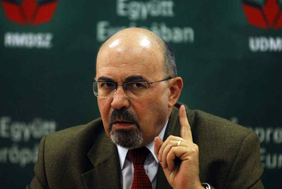 Ordonanța privind traseismul, criticată din interiorul coaliției de guvernare