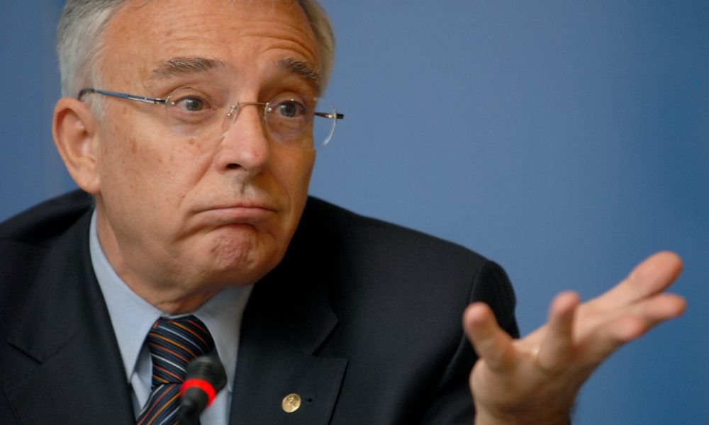 Isarescu responds to Cristoiu