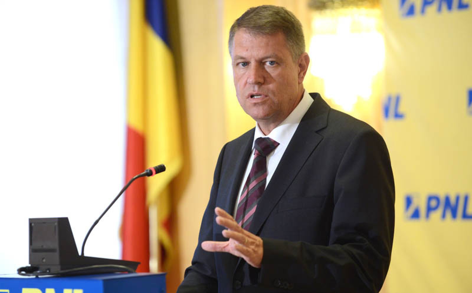 Iohannis: Unirea promisă de Ponta este unirea lui cu Vadim Tudor