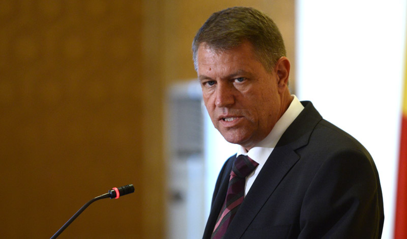 Iohannis: Nu mă lupt cu Victor Ponta, ci cu sistemul din spatele lui