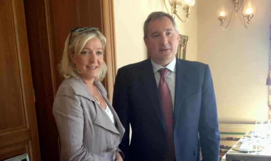 Bănci ruse apropiate lui Putin pariază pe Frontul Naţional din Franţa