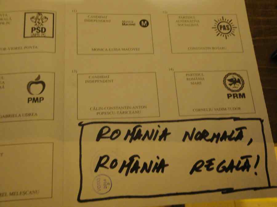 Monarhiştii au votat