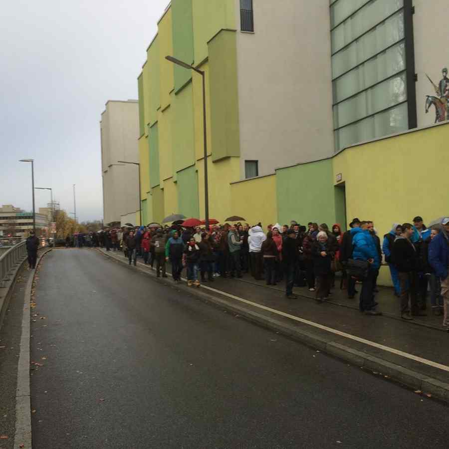 Vot cu proteste la secțiile din străinătate